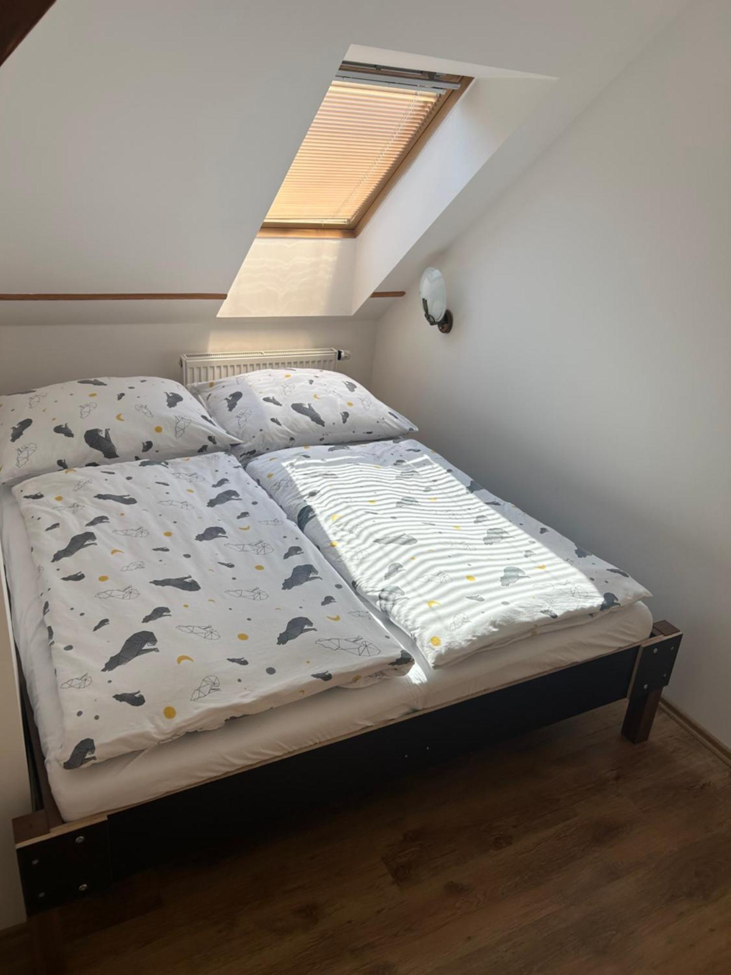 Apartmany U Kubiku Hradec Kralove Exterior foto